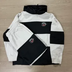 Supreme(シュプリーム) x Nike(ナイキ） コラボ フード トラック セットアップ