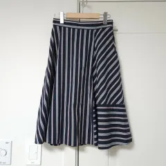 ネイビー ストライプ スカート