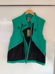 MY　NIKE ACG ベスト Lサイズ カーキ色 MY NIKE ACG ベスト Lサイズ カーキ色 MY NIKE ACG ベスト L