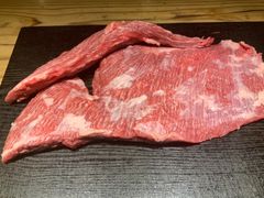 鹿児島牛　ヤリ(うで肉)  0.98kg   冷凍発送　現品のみ