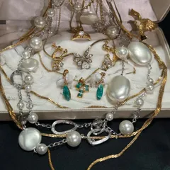 遺品整理 生前整理 アクセサリーまとめ売り - メルカリ