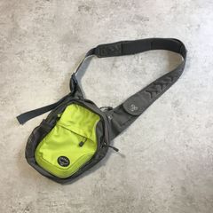 OSPREY Veer Vertical Shoulder Bag オスプレイ 縦型ショルダーバッグ ボディバッグ メッセンジャー