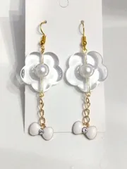 Ｎｏ．124 ハンドメイド ピアス イヤリング フラワー リボン クリア ホワイト