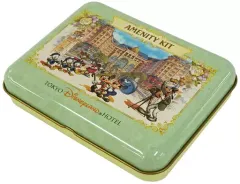【中古】小物入れ・マルチケース・缶ケース 集合(ホテル前) 缶ケース(アメニティキット) 「東京ディズニーランドホテル」 アメニティグッズ