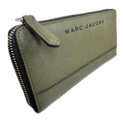 【上美品⭐️MARC JACOBS  マークジェイコブス】 ジッパー長財布　M0015160 BRANDED STANDARD CONTINENTAL WALLET   サフィアーノレザー カラー CAPER カーキ （AYA） 125010703000YGT