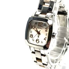 【稼働品】SEIKO　腕時計　ルキア　クォーツ　3針　スクエア　シルバー　石付