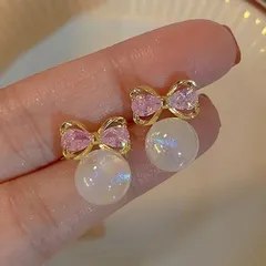 エレガントリボンとフェイクパールのスタッドピアス レディース 高級亜鉛合金 パーティーや日常使いに ピンク ピアス ゴールド