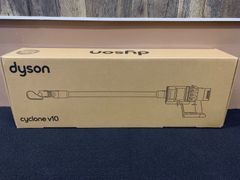 Dyson （ダイソン）Cyclone V10 Fluffy SV12 FF LF  コードレススティッククリーナー　送料無料【5025155070857】