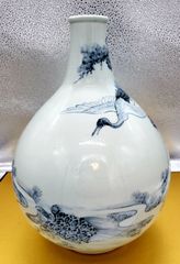 有田焼　神右衛門作　染付鶴亀松絵花瓶