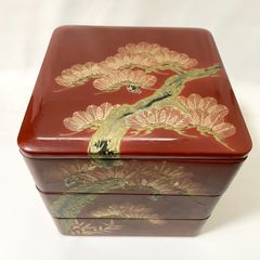 三段重箱　松？雲　金蒔絵　お弁当　キッチン　年代物　箱付き 三段重箱 松？雲 金蒔絵 お弁当 キッチン 年代物 箱付き - メルカリ