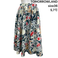 美品】ダブルフラワープリント ランダムタックフレアスカート size36 美品】ダブルフラワープリント ランダムタックフレアスカート size36