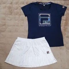 フィラFILA❦光沢素材『軽密VX』のホワイトプリーツスコート♡