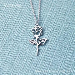 素敵なバラを描いたステンレスネックレス  ― バラ 薔薇 花 ステンレス ペンダント シルバー ステンレス プレゼント プチギフト アクセサリー  ― 000029