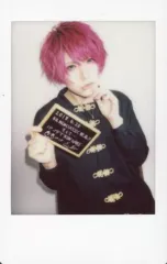 【中古】生写真(男性) UNiTE.(ユナイト)/結/上半身・衣装黒・右手ボード・左手顎/生チェキ