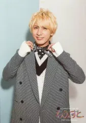 【中古】生写真(ジャニーズ) ジャニーズWEST/藤井流星/上半身・衣装グレー.白・両手襟元リボン・カメラ目線/「ジャニーズWEST LIVE TOUR 2017 なうぇすと」オリジナルフォトセット