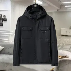 PRADA キッズコート ブラック フード 2025年最新】プラダ子供服の人気