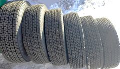 4ｔ6ｔトラック スタッドレスタイヤ６本 245/80R17.5