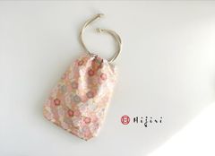 再販‼︎ 和柄巾着袋(大)　高級金襴…梅づくし《送料無料》