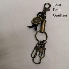 Jean Paul GAULTIER ジャンポールゴルチェ 羽根 キーホルダー 楽天市場】Jean Paul GAULTIER / フェザーキーホルダー ジャン