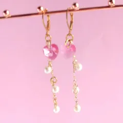 ピンククリスタルハートピアスとクリームホワイトパールのゴールドピアス♪