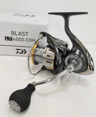 【美品】ダイワ 18ブラストLT4000-CXH（01）リール　オフショア　ジギング　ライトジギング　キャスティング　ショアジギング　サーフ　ロックショア