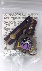 ☆新品未使用「送料込」色々取り付けられるお守りベル//達磨パープル①//Chari-bura チャリブラ//r100