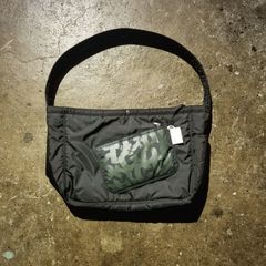 COMME des GARCONS × PORTER YOSHIDA&Co ニュースペーパーバッグ イセタンコーナースペシャル CDGロゴ コムデギャルソン 伊勢丹リニューアル記念 ポーター 吉田カバン メッセンジャーバッグ 限定