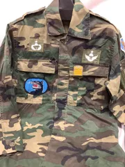 古着　ボタン留め　ミリタリージャケット　パッチ付き　黒豹　迷彩服　D156