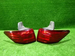 エルグランド　テールレンズ　左右　E52　TNE52　前期　P8503　日産　250820020のサムネイル