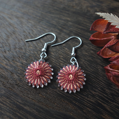 野の花のピアス（赤）イヤリング / ピアス / ノンホールピアス