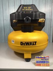 DEWALTエアコンプレッサー23L（未使用展示品）