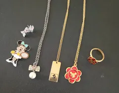 DISNEY　アクセサリーまとめ売り　ミッキー　ミニー　指輪　ネックレス　ピアス　ビンテージ