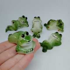 ぐうたら蛙5匹　置き物　箸置きにも