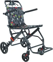 PIPIBEAR 車椅子 介助用車いす 折畳み 軽量 コンパクト 簡易車椅子 ノーパンクタイヤ 折りたたみ ブレーキ付き 介助式車椅子 旅行用 外出用 持ち運び易い( 黒,  61x49x89)