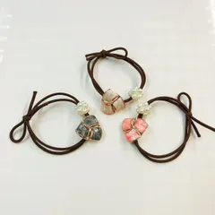 パールビジューヘアゴム　トライアングル 3本セット レディース 女性 ヘアアクセサリー  ヘアアレンジ 韓国 サテンフリル 髪留め 髪飾り パーティー 二次会