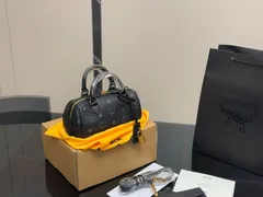 【今日特価】MCM Ella Pillow Bag メシューエム エラ ピローバッグ
