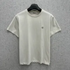 2025年最新】SATUR 韓国 tシャツの人気アイテム - メルカリ