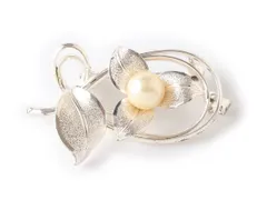 M18295 美品 ペンダントトップ ブローチ 2WAY ヴィンテージ シルバー×ホワイトカラー ネックレストップ アクセサリー