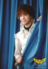 【中古】生写真(ジャニーズ) Hey! Say! JUMP/八乙女光/上半身・衣装白・黒・背景青/「Hey! Say! JUMP LIVE TOUR 2019-2020 PARADE」複数の肖像画(オリジナルフォト)