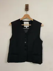 COS ウールベスト　美品 COS（ベスト/ジレ）のフリマアイテム一覧