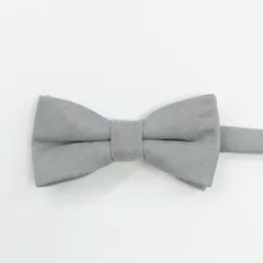 5蝶ネクタイ　ライトグレー　タキシード　結婚式　新郎新婦