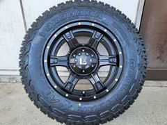 中古バリ溝BFグッドリッチ265/65R17+エクストリームJホイール プラド等