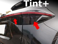 Tint+カット済み テールランプ スモークフィルム(ブレーキ/ウィンカー/バックランプ部のみ) ヤリスクロス MXPB10/MXPB15/MXPJ10/MXPJ15のサムネイル
