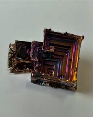 ビスマス結晶　金紫
