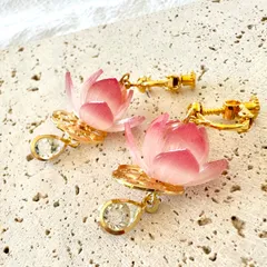 テンプルオブザ・サン★18Kメッキ 蓮の花びらモチーフピアス テンプルオブザ・サン☆18Kメッキ 蓮の花びらモチーフピアス