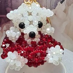 振り向きうさぎちゃんと桜の花のキーホルダー・ハンドメイド・レジン 