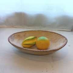 ウッドトレー インドネシア アルベシアウッド ハンドメイド ラタン編み お菓子入れ 果物トレー 幅29×奥行18×高さ7cm シャビー ホワイト