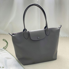 Longchamp ロンシャン トートバッグ　 #グレー　シンプルな　トートバッグ　二層牛革　本革