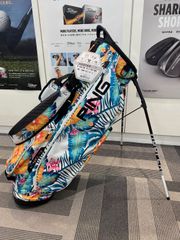 新品未使用　ＰＩＮＧスタンドバッグ　ＵＳ限定カラー