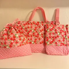 入園入学セット　レッスンバッグ　上履き袋　お着替え袋　いちご柄